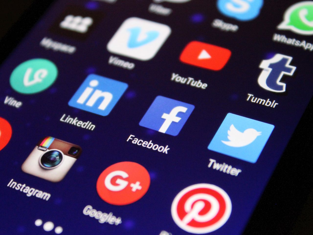 Social advertising — TS Marketing